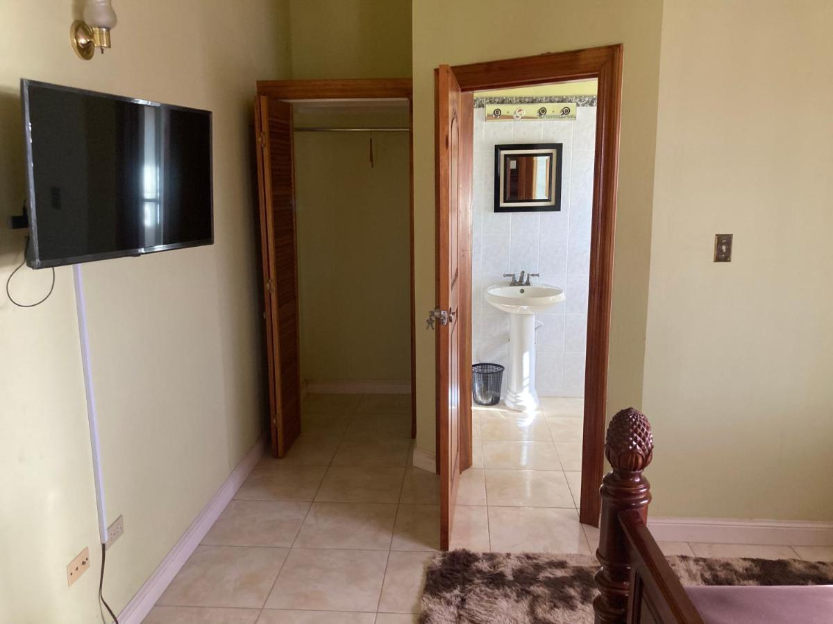 Pearlieron Place Runaway Bay Ngoại thất bức ảnh