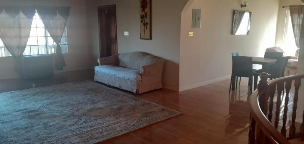 Pearlieron Place Runaway Bay Ngoại thất bức ảnh